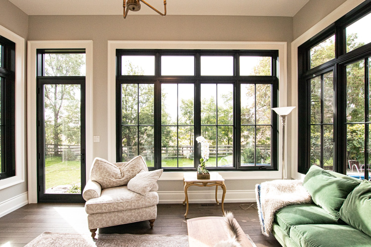 Blackline Painting – modern interior